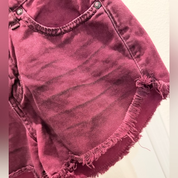 Free People Cut Off Short Harlo Denim Maroon Purple Distressed Sz 25 Baddy core - Picture 9 of 11